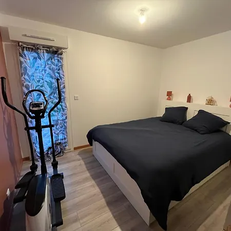 Holiday home Maison Plain-pied 4 Sur A 700 M *