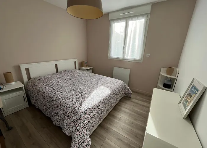 Maison Plain-pied 4 Sur à 700 M *